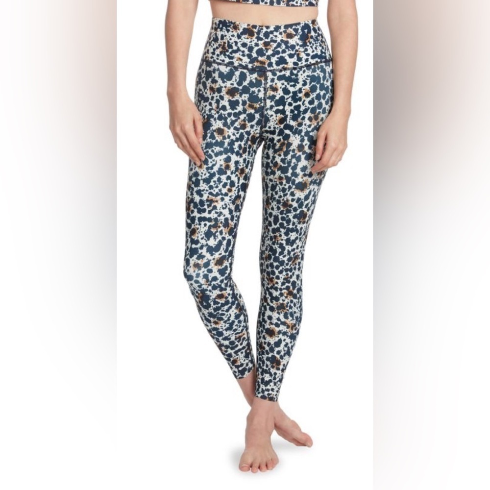 Sage Collective Everyday Ink Spot Print Leggings.  Size M